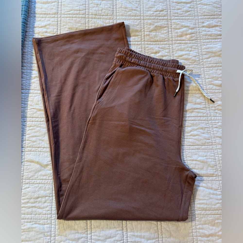 Vuori Brown Wide Leg Pants